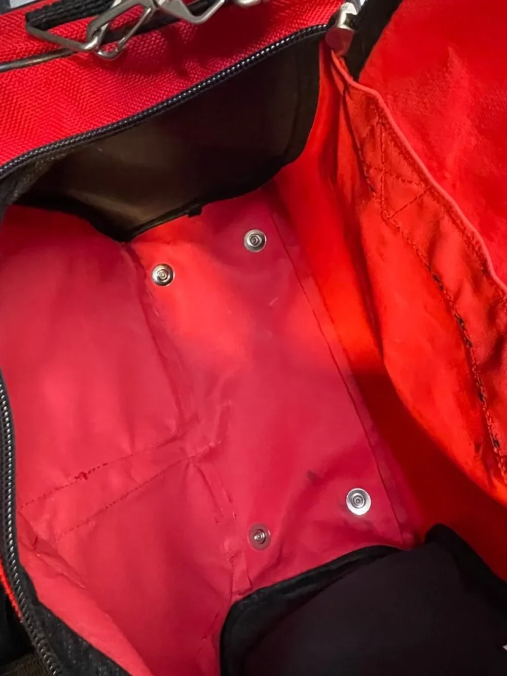 American Uni travel duffle bag 18